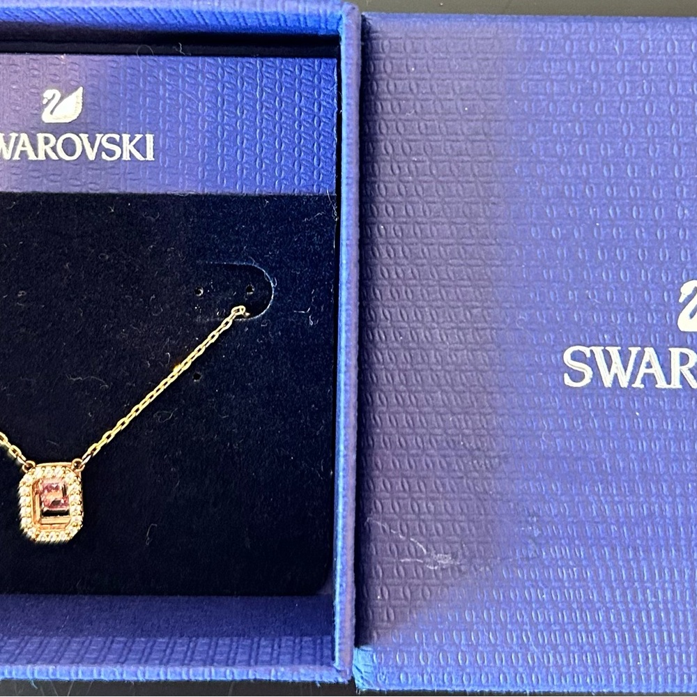 Swarovski Millenia necklace. Octagon cut, Pink, Rose gold-tone plated. - Picture 5 of 5